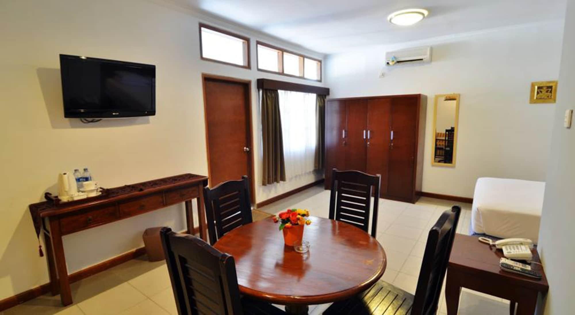 Rosani Hotel Kuta Lombok Buitenkant foto