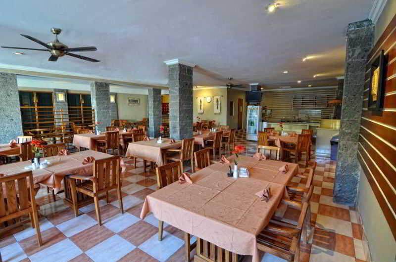 Rosani Hotel Kuta Lombok Buitenkant foto