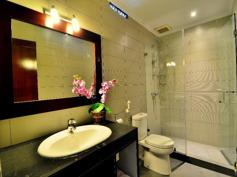 Rosani Hotel Kuta Lombok Buitenkant foto