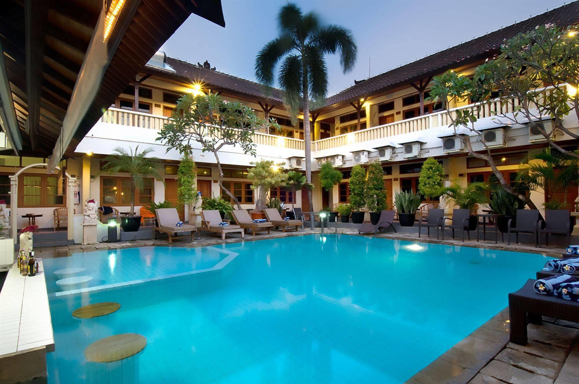 Rosani Hotel Kuta Lombok Buitenkant foto